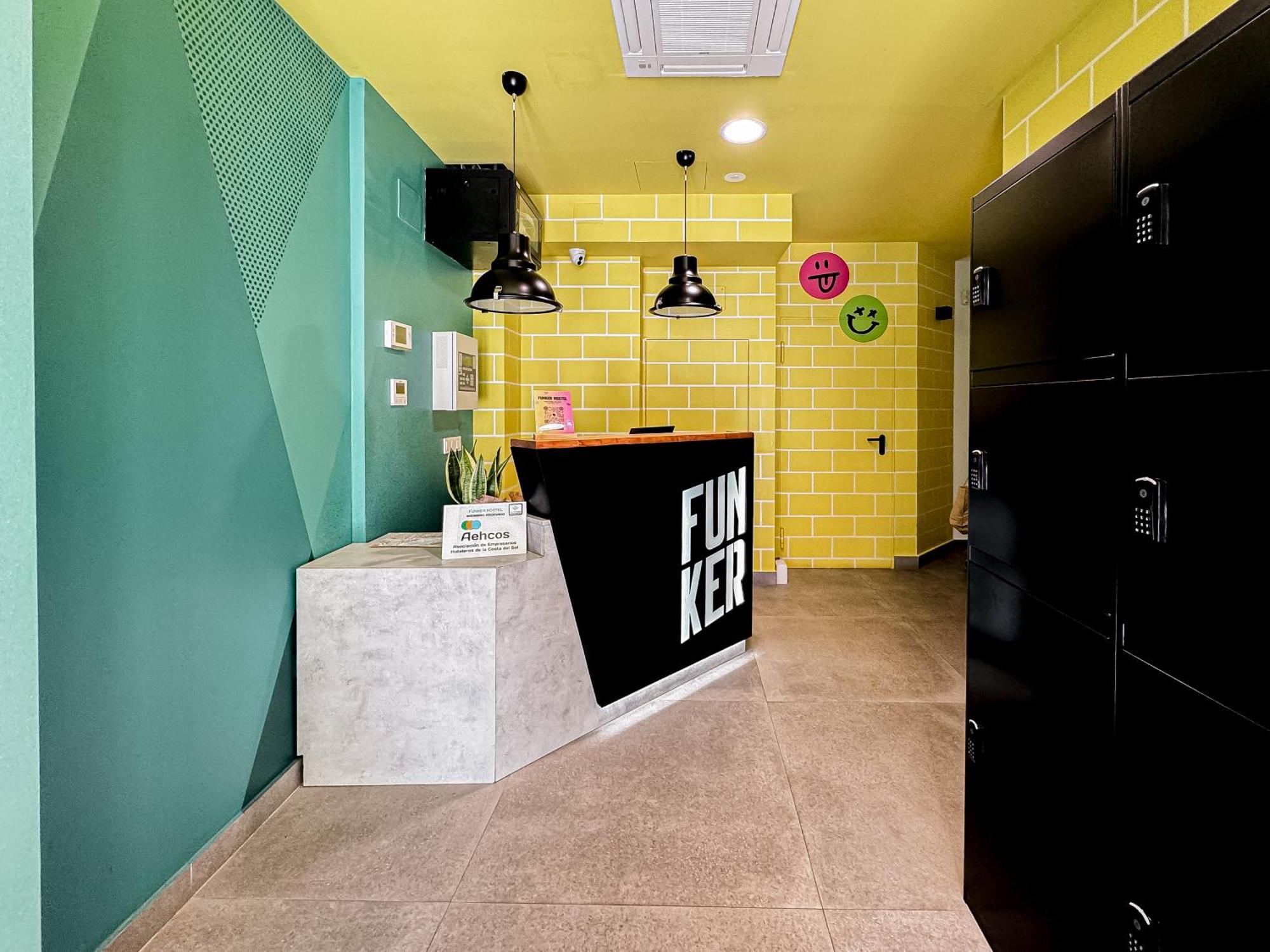 Funker Hostel - Malaga — Photos 1